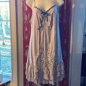 One of my favorite sundresses! Bohemian style!! Zip closer on left side